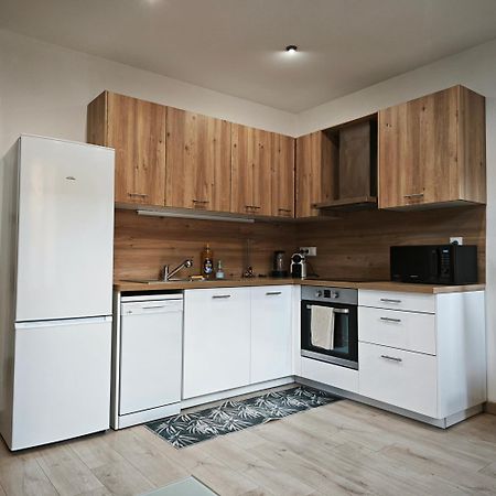 Appartement Tout Confort A 2 Pas Du Centre Ville Aubagne Luaran gambar